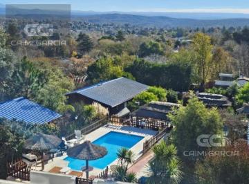 Edificio · 1640m² · 9 Cocheras · Hermoso Complejo de Cabañas con 47 Plazas y 20 Años de Trayectoria | Cco |