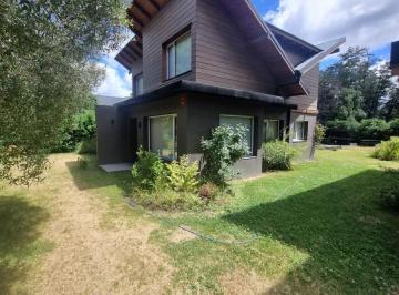 Casa · 70m² · 3 Ambientes · 1 Cochera · Venta Casa Céntrica Barrio El Once