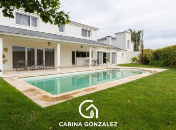 Casa · 600m² · 9 Ambientes · 2 Cocheras · Alquiler Casa 400 m² Nivel Gerencial, Cipolletti