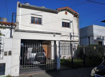 Terreno · 150m² · 5 Ambientes · 2 Cocheras · Casa 4 Dorm., Jardín, Cochera X 2.