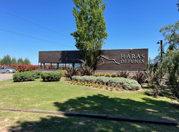 Terreno · 1054m²
