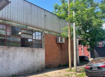 Bodega-Galpón · 465m² · Venta | Inmueble en Esquina Ideal Para Depósito o Logística – Posadas