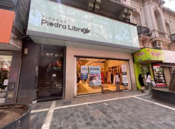 Foto · Excelente Local Peatonal de Cordoba. Vidriera a La Calle. Alto Transito