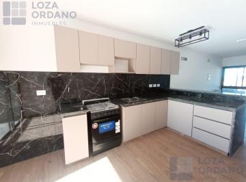 Casa · 95m² · 3 Ambientes · 1 Cochera · Docta Av Duplex en Planta Baja