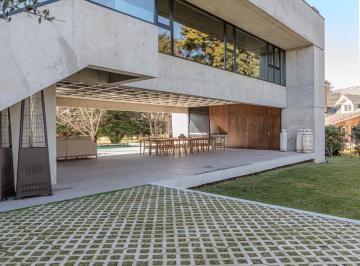 Casa · 700m² · 5 Ambientes · Casa en Venta Sobre Golf en San Diego Country Club Moreno