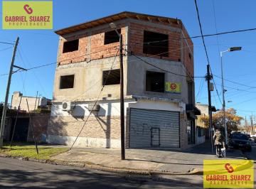 Casa · 180m² · 5 Ambientes · 1 Cochera · Casa en 2 Plantas a Terminar - Entrada de Auto - Venta - Vende