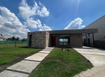 Casa · 127m² · 4 Ambientes · 2 Cocheras · Casa en Venta 3 Dorm. Santa Elisa Pilar del Este