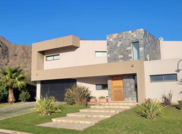 Casa de 6 ambientes, San Luis · Venta Casa en Conuntry Los Quebrachos