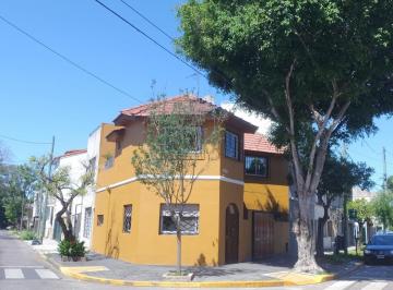 Casa · 114m² · 3 Ambientes · 1 Cochera · Casa en Carapachay
