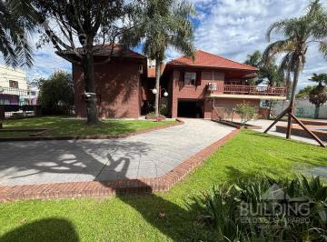 Casa · 390m² · 6 Ambientes · 6 Cocheras · Casa en Ringuelet Sobre 3 Lotes