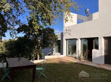 Casa · 146m² · 4 Ambientes · 2 Cocheras · Casa en Venta en Mendiolaza