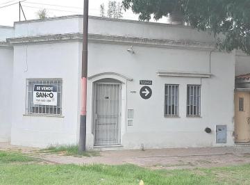 Casa · 92m² · 4 Ambientes · 1 Cochera · Casa en Venta, Bella Vista, Rosario, 2 Dorm. en Oportunidad!