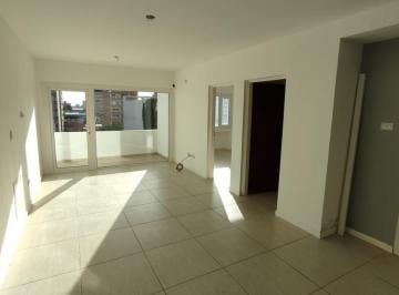 Departamento · 45m² · 2 Ambientes · Departamento en Alquiler Z/centro con Balcón