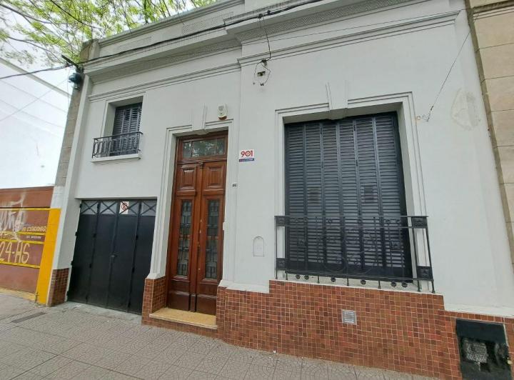 Casa · 110m² · 5 Ambientes · 1 Cochera
