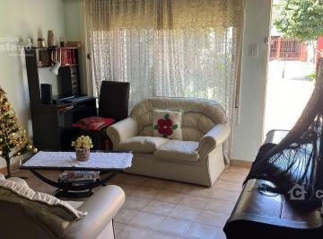 Casa · 128m² · 3 Ambientes · 1 Cochera · Chalet en 1 Planta, 2 Amb. + PH 2 Amb. con Patio, Parrilla, Garaje y Jardín