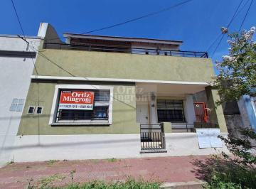 Casa · 91m² · 5 Ambientes · Casa en Venta Ubicado en Lomas de Zamora, G. B. a. Zona Sur