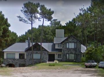 Casa de 7 ambientes, Pinamar · Chalet de 5 Dorm. en Cul de Sac, Cercano Villa de Mar en Pinamar Norte