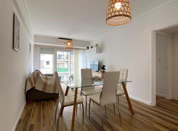 Departamento · 62m² · 3 Ambientes · Departamento de 3 Ambientes a La Calle con Balcón