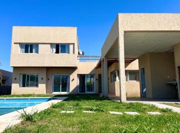 Casa · 170m² · 5 Ambientes · 1 Cochera · Casa en Venta 3 Dorm. Roldan