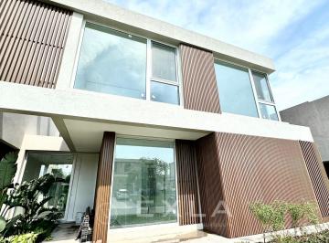 Casa · 306m² · 5 Ambientes · 1 Cochera · Casa en Venta en Castaños, Nordelta, Tigre