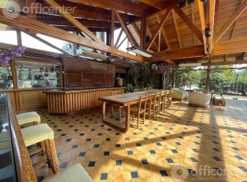 Casa · 493m² · 3 Dormitorios · 4 Cocheras · Casa en Alquiler - Cerro de Las Rosas - Zona Norte