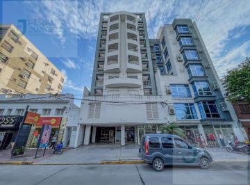 Departamento · 163m² · 4 Ambientes · 1 Cochera · Amplio Departamento de 3 Dorm. en Venta Centro