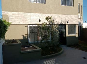 PH de 3 ambientes, La Plata · Casa en Venta en Calle 56 1840, La Plata