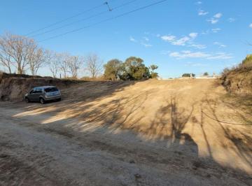 Terreno · 675m² · Amplio Terreno de 675 m² con Rampa de Acceso Desde La Calle! Larrea 1300 a Cuadra de Bv. Lavalle