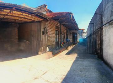 Casa · 100m² · 3 Ambientes · 5 Cocheras · Lote con Casa a La Venta 240 m² en Gerli