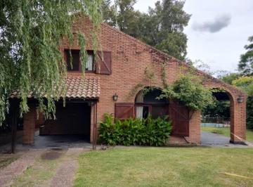 Frente del duplex · Duplex Zona Golf con Pileta