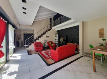 Casa · 290m² · 3 Dormitorios · 4 Cocheras · La Esperanza de Seelstrang, Mansión a Reciclar en La Liguria