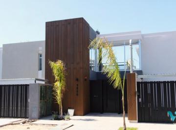 Departamento · 50m² · 3 Ambientes · Departamento en Venta Castelar a Estrenar 3 Ambientes en Condominio Cerrado.