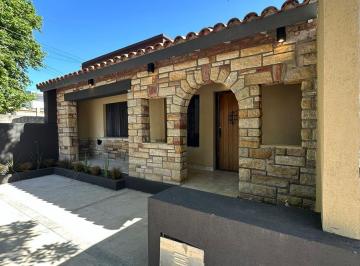 PH · 78m² · 4 Ambientes · PH en Pompeya