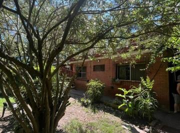 Casa de 4 ambientes, Ezeiza · Amplia Casa de 4 Ambientes con 2 Baños Parque Cochera en Venta en Allá en El Sur