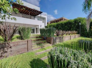Casa · 540m² · 6 Ambientes · 6 Cocheras · Casa en Venta en El Yacht