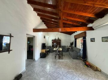 Casa · 100m² · 3 Ambientes · 1 Cochera · Casa en Venta / 2 Dorm. / 180 m² / Garin Centro, Escobar Gba Zona Norte