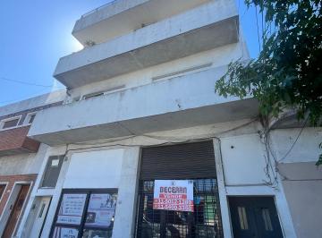 Local comercial , Liniers · Local Muy Amplio con Entrepiso. Local de 6.50x13. Emilio Castro Al 5700.