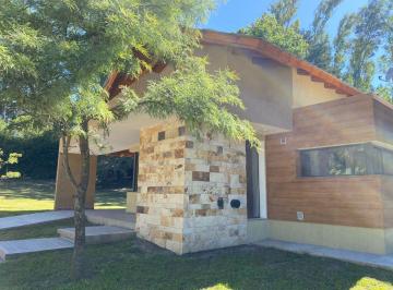 Casa de 3 ambientes, Villa General Belgrano · Venta de Vivienda a Estrenar en Villa General Belgrano - Viv0296