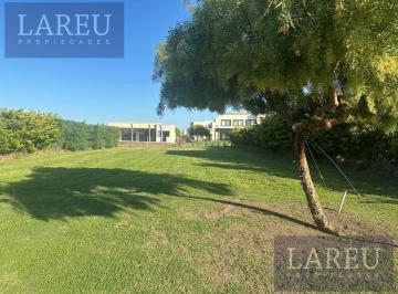 Terreno · 557m² · Terreno Centrarl a Fondo Verde en Santa Elena, Pilar del Este