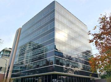 Oficina comercial · 560m² · 7 Cocheras · Excelente Ubicación - Vistas Al Rio de La Plata - a m del Vial Costero de Vicente López