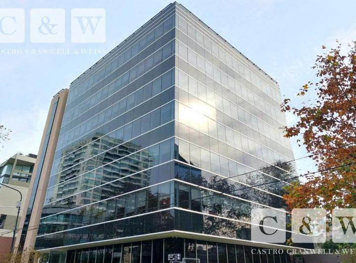 Oficina comercial · 560m² · 7 Cocheras