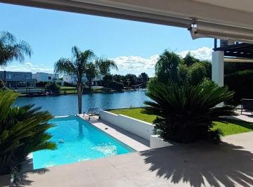 Casa · 360m² · 7 Ambientes · Casa en Alquiler en Los Alisos, Nordelta, Tigre