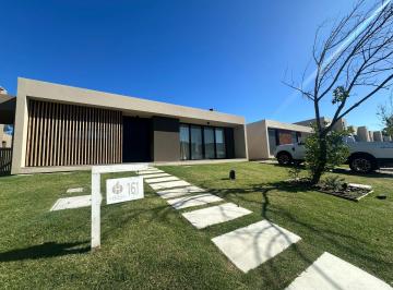 Casa de 4 ambientes, Uruguay · Venta y Alquiler Casa 3 Dorm. en Huertas de Los Horneros