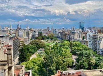 Departamento de 3 ambientes, Recoleta · Un Oasis con Única Vista a Plazas!canchero, Elegante y Todo a Nuevo!