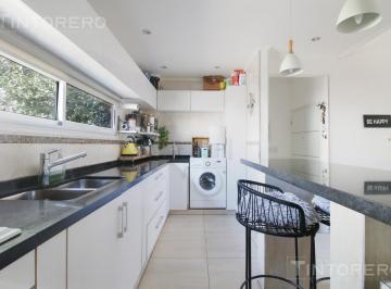PH · 120m² · 4 Ambientes · Venta PH 4amb con Balcon y Parrila en Villa Luzuriaga
