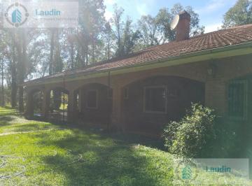Quinta vacacional · 211m² · 11 Ambientes · Exclusiva Casa Quinta en Venta - Candelaria
