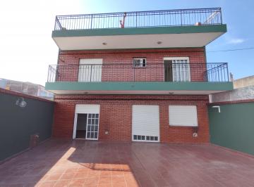 Casa de 7 ambientes, Flores · Casa en Alquiler