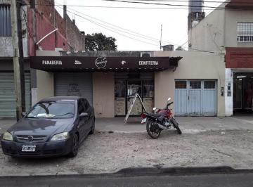Casa · 80m² · 2 Ambientes · 1 Cochera · Casa en Isidro Casanova