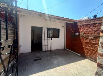Casa de 2 ambientes, Avellaneda · Alquilo Casa Al Frente en Wilde