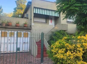 Casa · 180m² · 3 Ambientes · 2 Cocheras · Casa en Rincon de Milberg.
